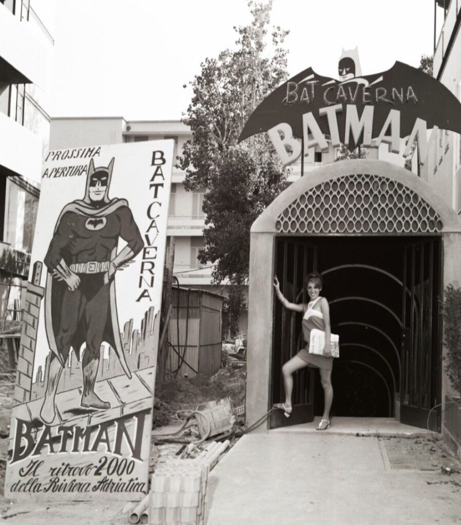 Bat Caverna, una caverna psichedelica a Riccione - FAMIJA ARCIUNESA